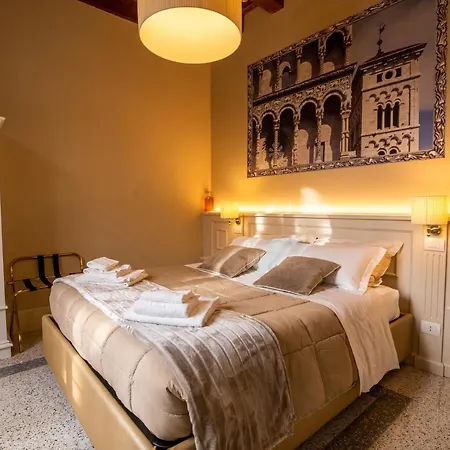 Noble Floor - Luxury Apartment Lucca Exterior foto