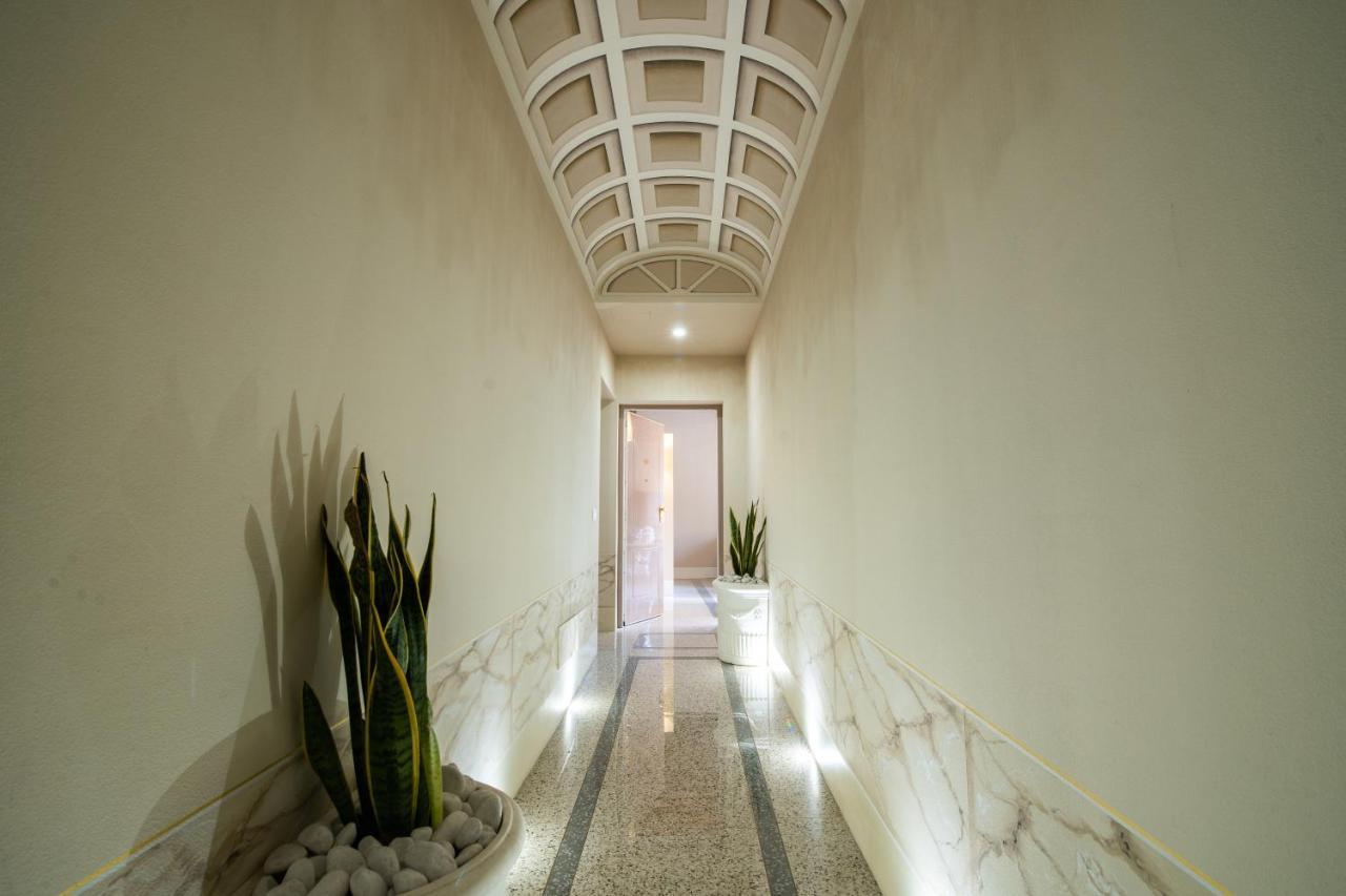 Noble Floor - Luxury *