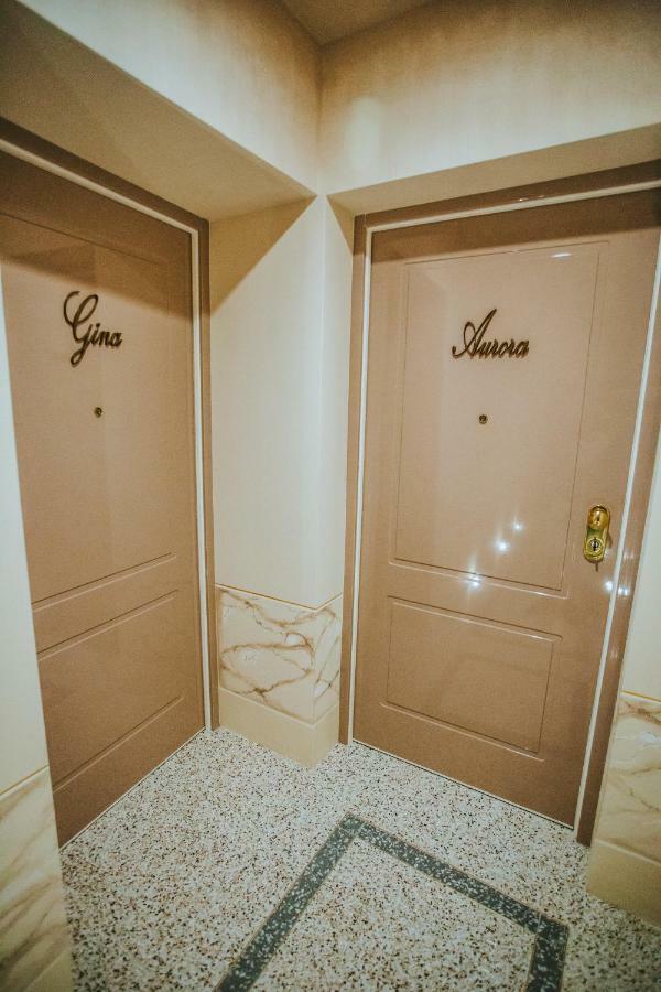 Noble Floor - Luxury